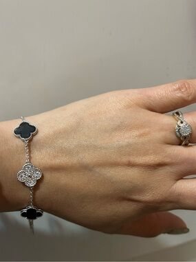 925 Sterling Silver Clover bracelet white moissanite diamonds